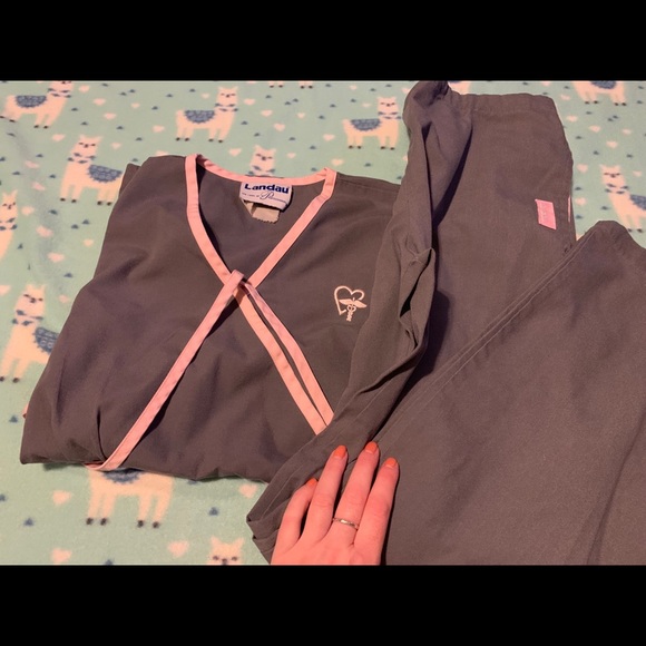 Scrub sets - Picture 8 of 8